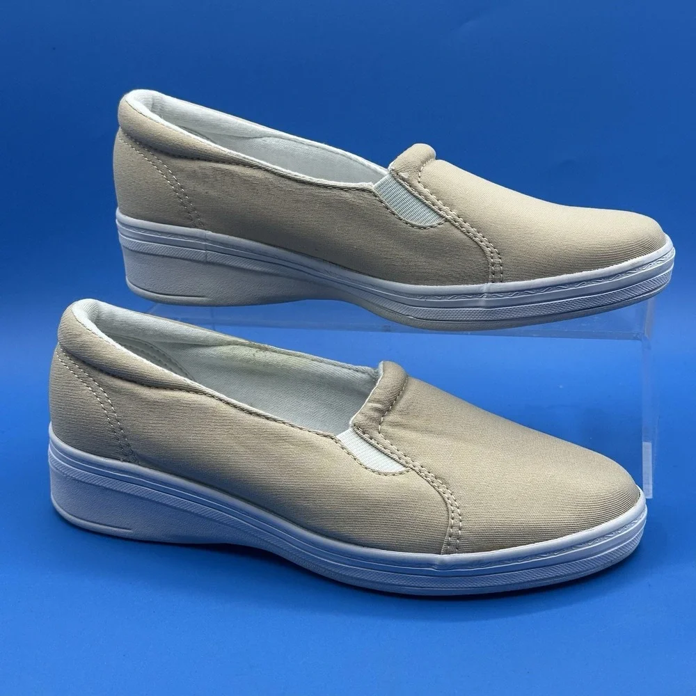 Grasshoppers Women's Comfort Shoes Slip On Beige - Size 5M (EF03966)